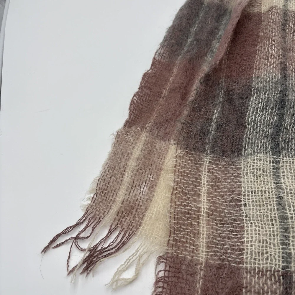 Avoca Hand weavers Scarf 70% Mohair 30% Wool Ireland Brown Dry Clean Only Preown
